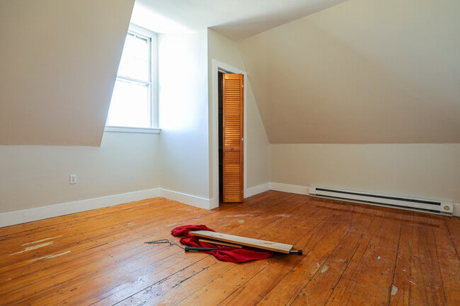 Building Photo - 30 Murdock St