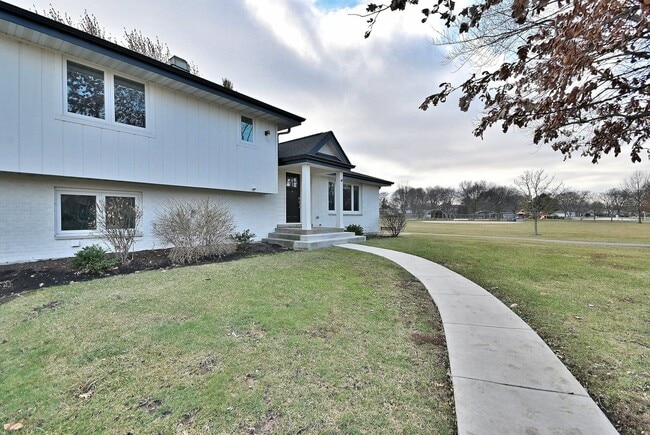 Foto del edificio - 263 Bobwhite Ln