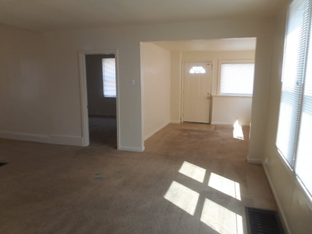 Building Photo - 3 Bedroom near Hamilton Park