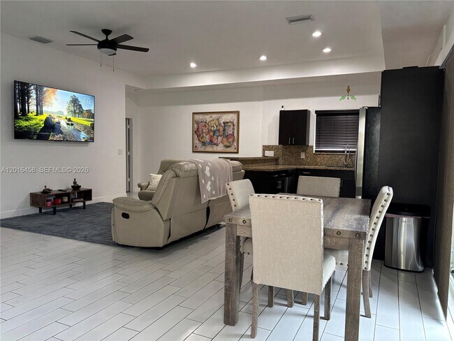 Foto del edificio - 1131 SW 86th Ave