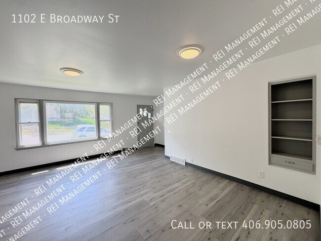Foto del edificio - 1102 E Broadway St