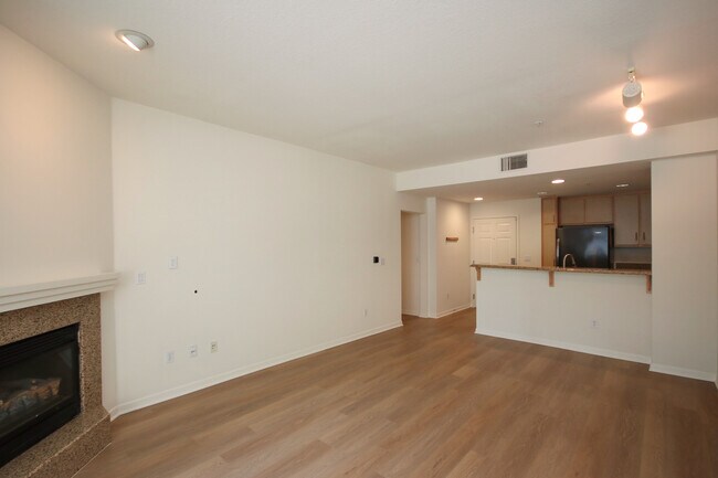 Foto del edificio - 160 S Hudson Ave