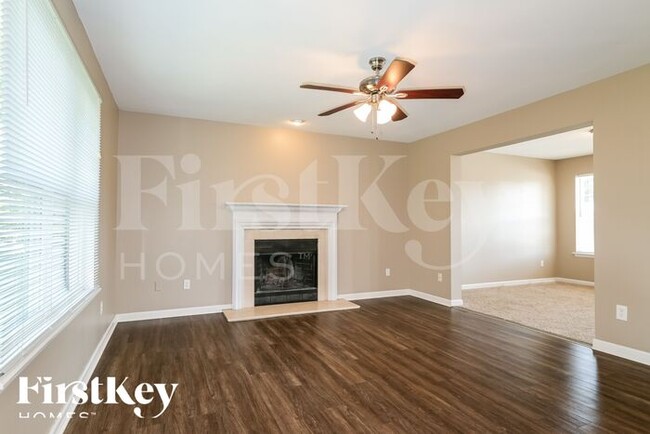 Building Photo - 240 Glen Meadows Ct