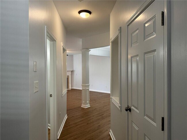 Foto del edificio - 1625 Gardner Park Dr