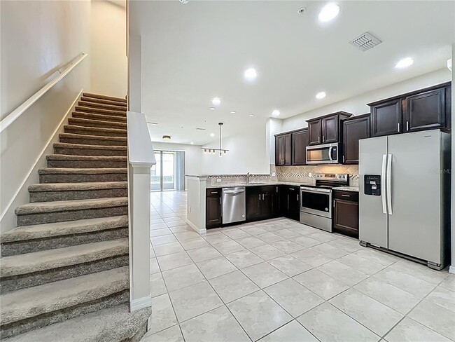 Building Photo - 3004 Alessa Loop