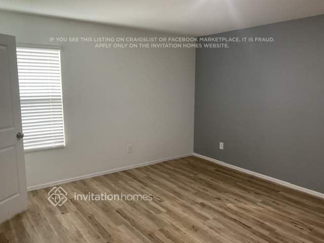 Foto del edificio - 18827 Charter Elm Dr