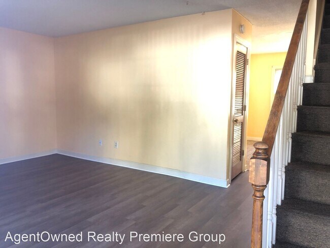 Foto del edificio - 2 br, 1.5 bath House - 2475 Realm St
