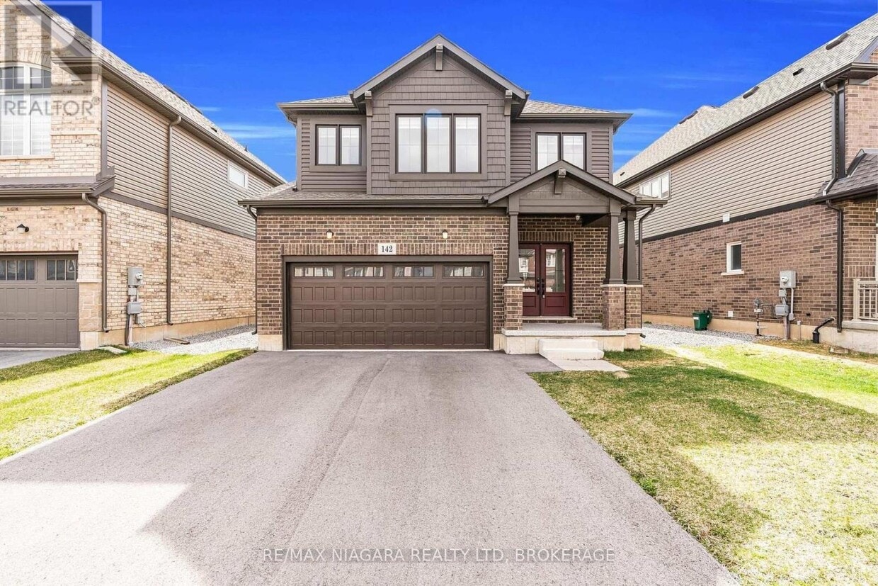 Photo principale - 142 Bur Oak Dr