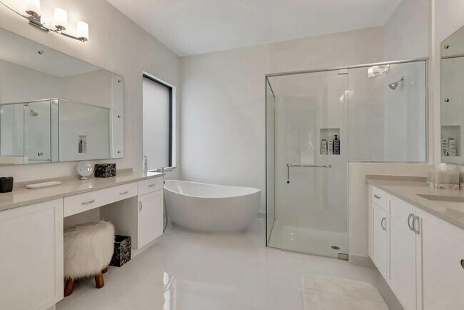 Foto del edificio - 8612 Swinley Frst Wy