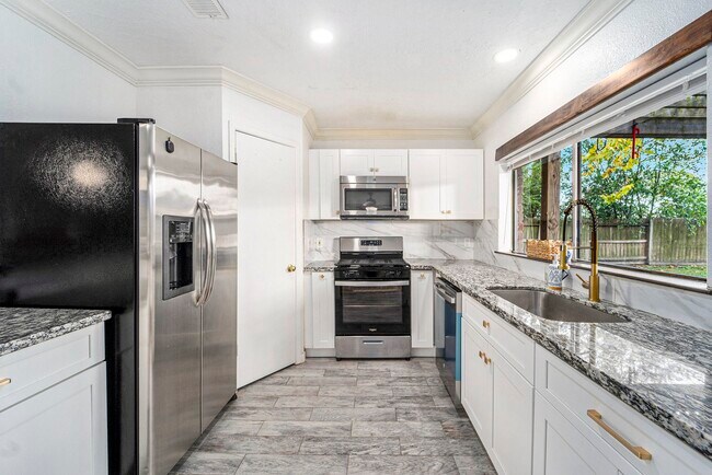 Building Photo - 13231 Harpers Bridge Dr