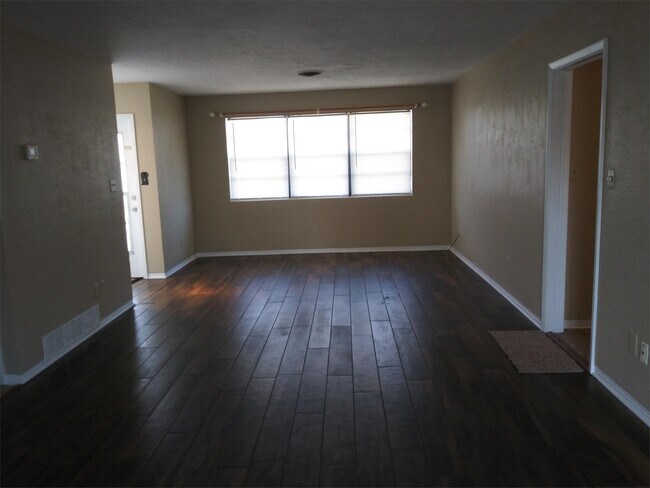 Foto del edificio - 32 Oakview Cir