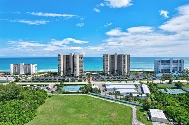 Foto del edificio - 9500 S Ocean Dr