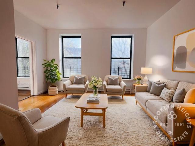 Foto principal - 3 bedroom in BROOKLYN NY 11221