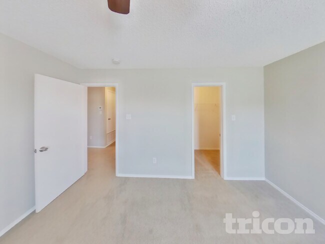 Foto del edificio - 1708 Vineridge Ln