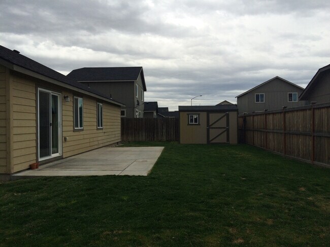 Foto del edificio - Cute 3 bedroom, 2 bathroom!!