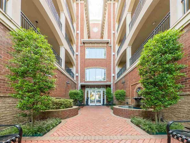 Building Photo - 665 Tennessee St