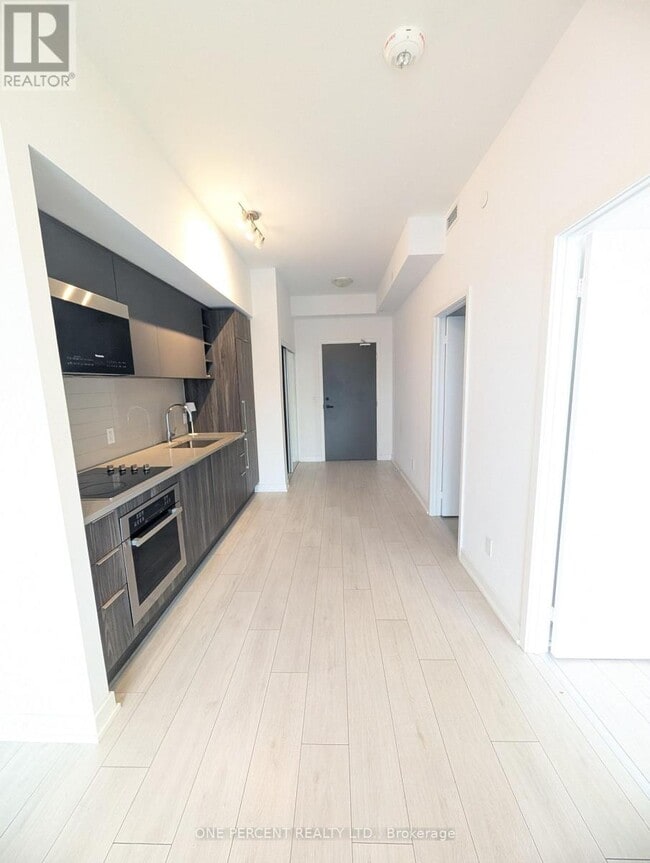 Building Photo - 2031 Kennedy Rd