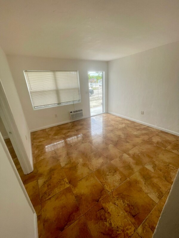 Foto del edificio - 1401 NW 60th St