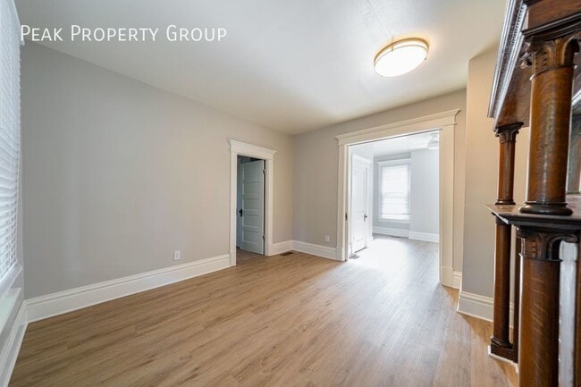 Building Photo - Available in October! Located in Harrison ...