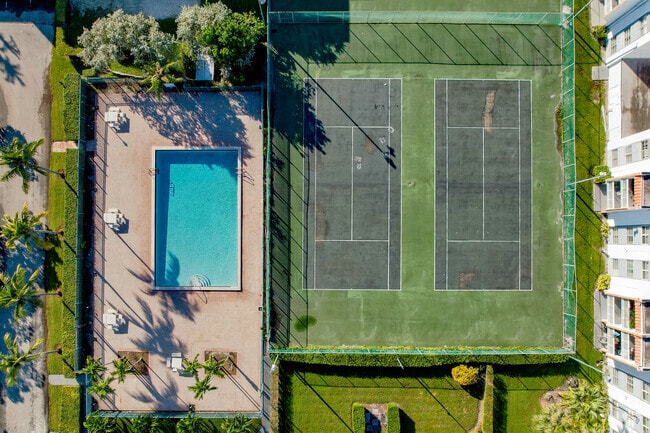 Aerial - One Park Plaza Apartments