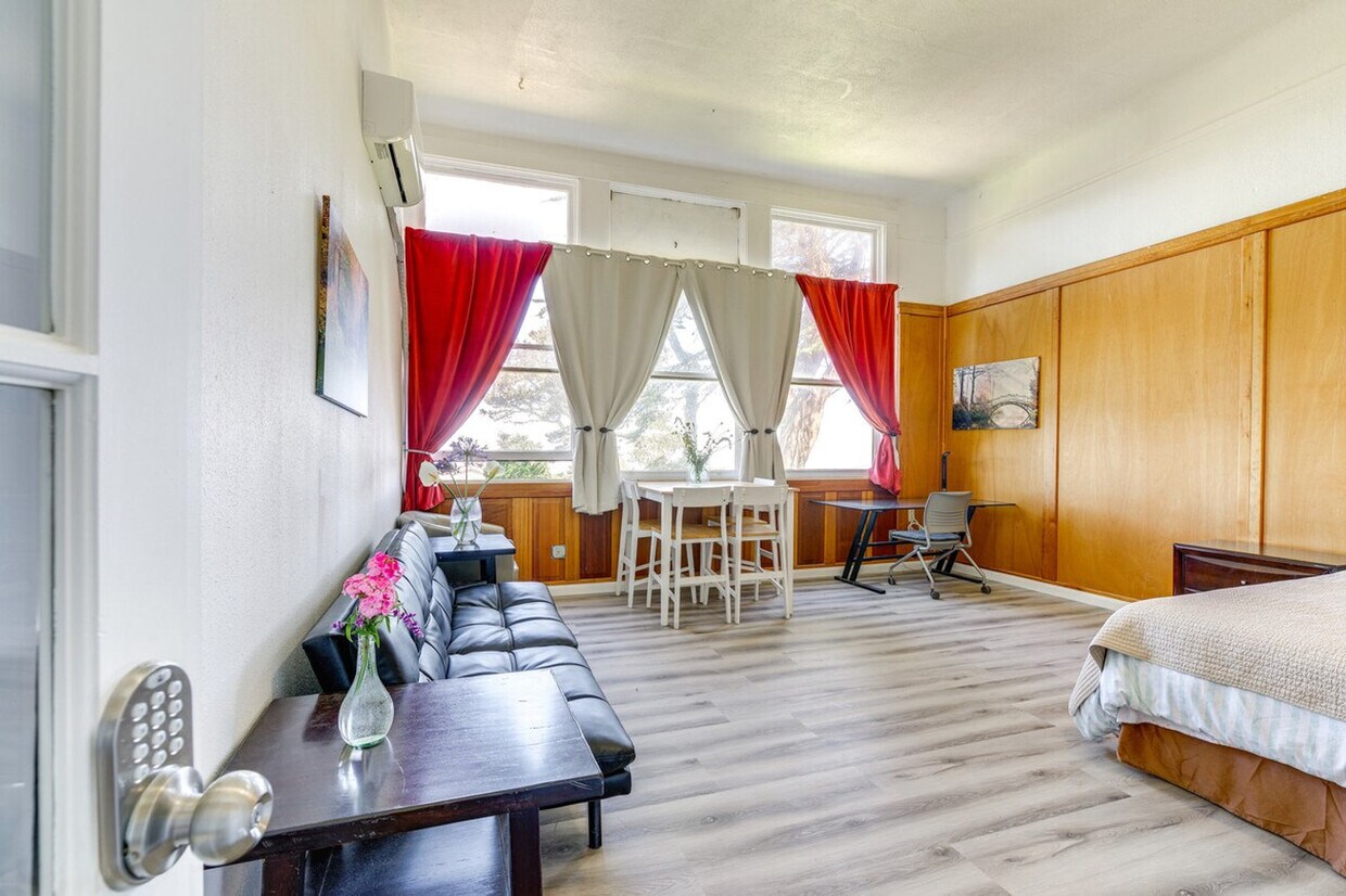Foto principal - 494 6th St