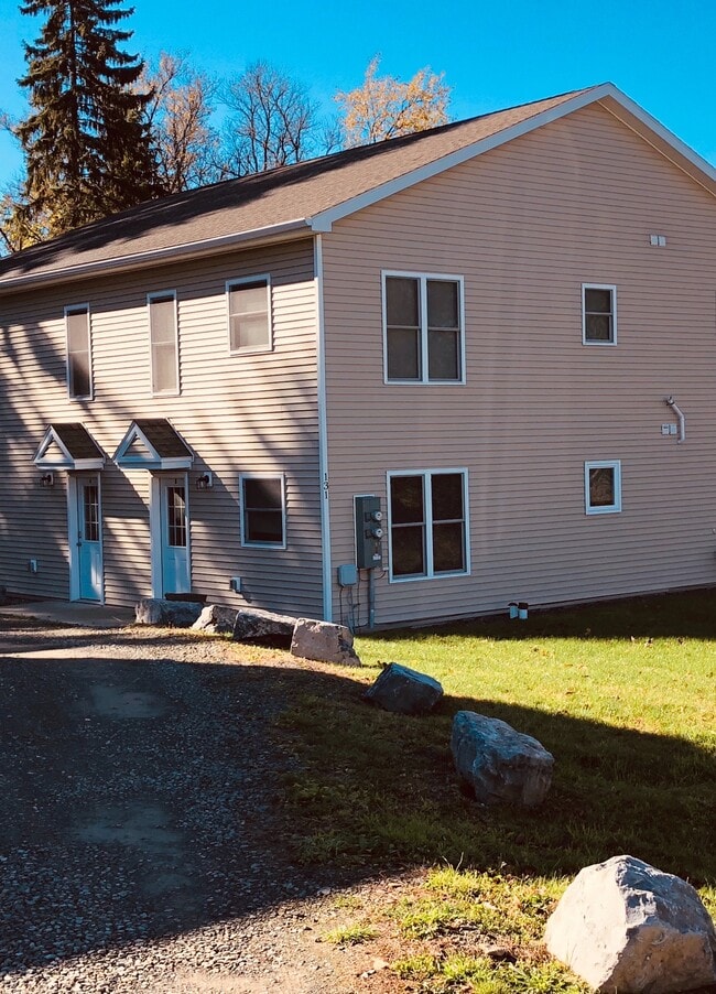 Building Photo - 131 Birdseyeview Dr