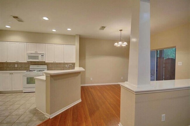 Building Photo - 56 Stone Creek Pl