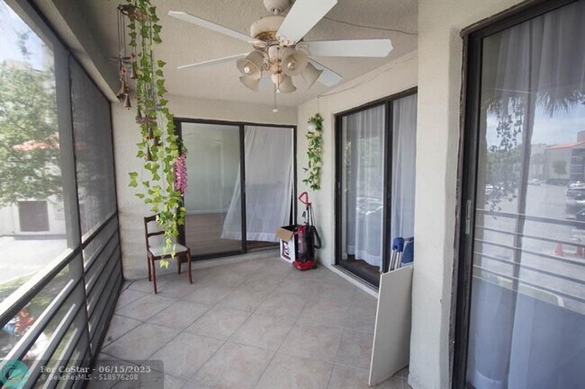 Foto del edificio - 2316 S Cypress Bend Dr