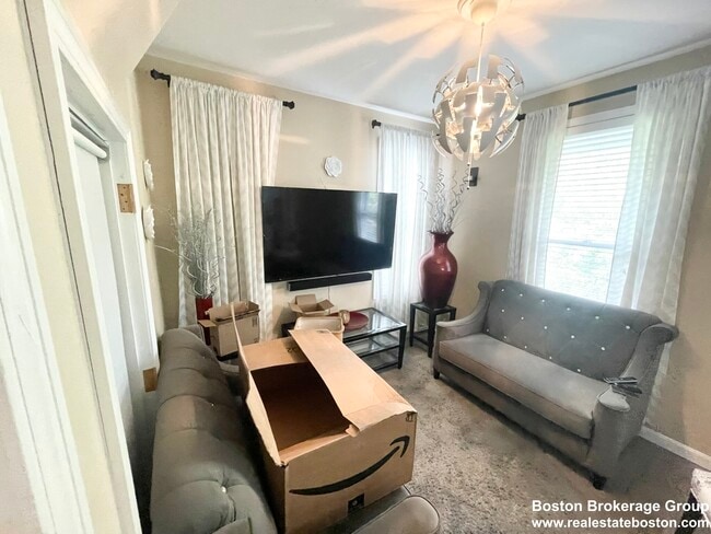 Photo - 9 Mt Pleasant Ave House