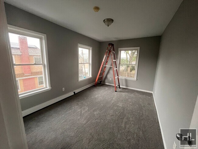 Building Photo - Thomas Pl, Yonkers