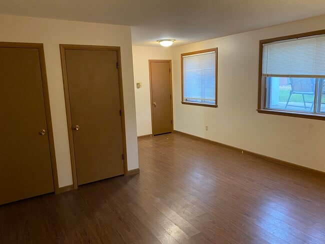 Foto del edificio - 423 27th St NE