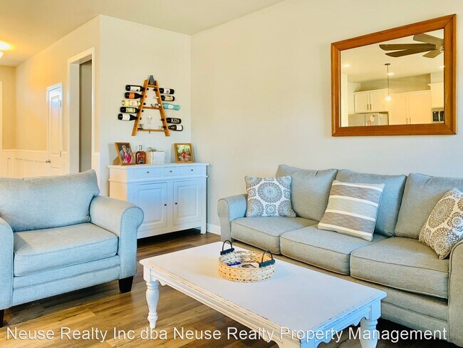Building Photo - 3 br, 2 bath House - 1205 Coral Reef Court