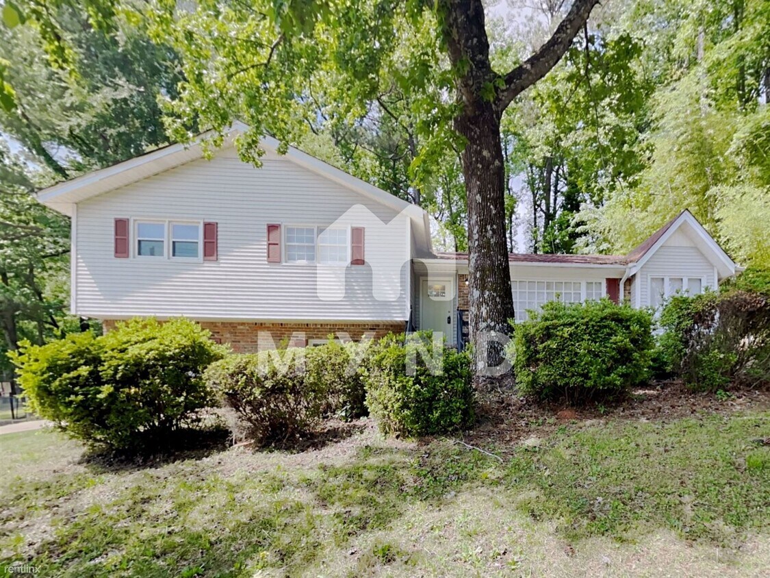 Primary Photo - 3 br, 2 bath House - 1142 Edwards Lake Rd