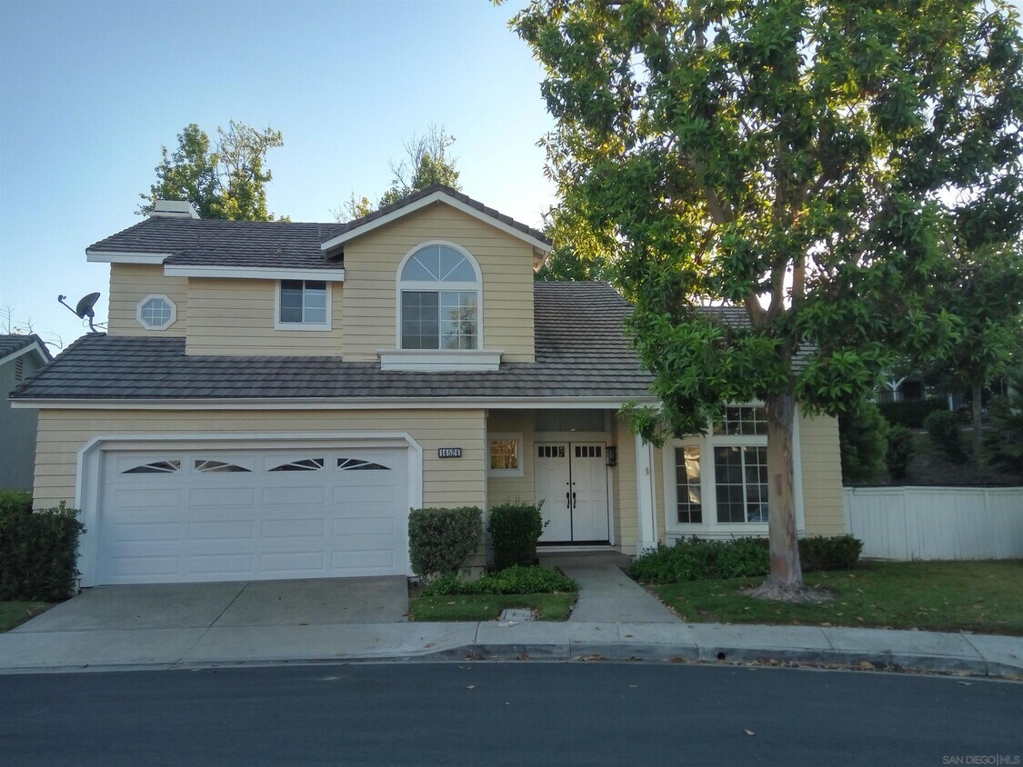 Foto principal - 14524 N Church Square