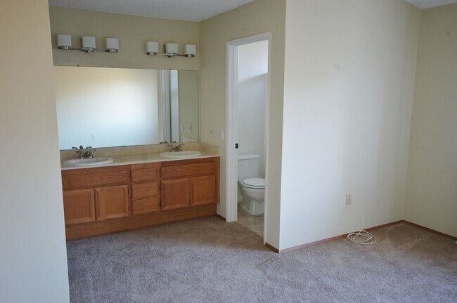 Foto del edificio - Charming Carlsbad Condo available