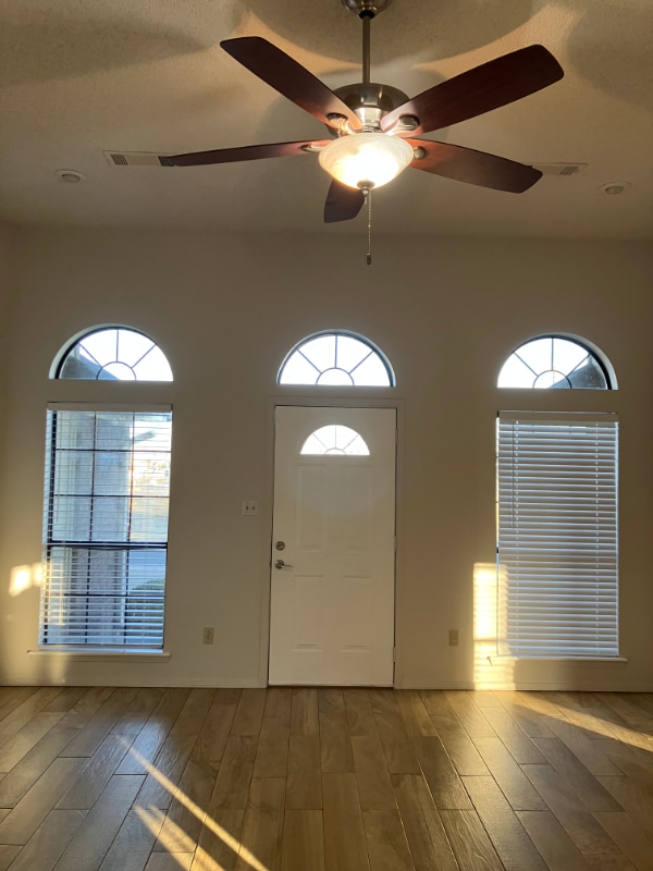 Building Photo - 5620 S 98th St