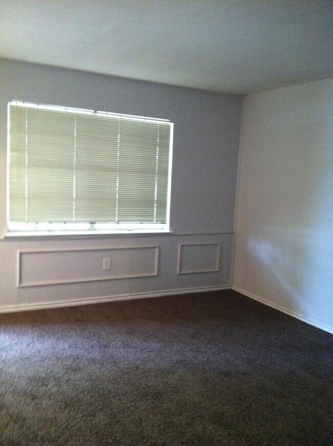 Building Photo - 3 Bedroom House in Carrollton, TX
