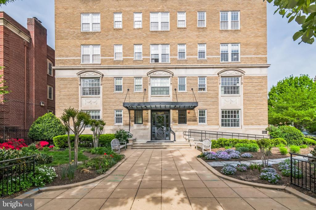 Foto principal - 1750 16th St NW
