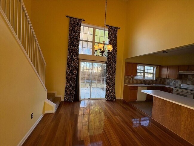 Foto del edificio - 1607 Heyford Cir