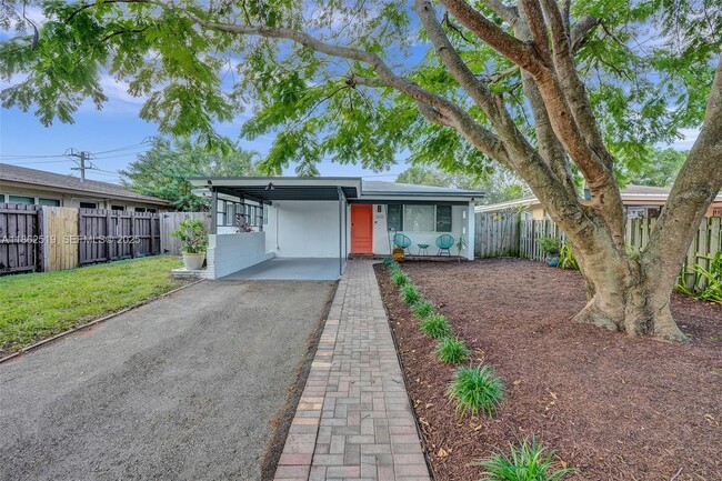 Building Photo - 1605 NW 7th Terrace