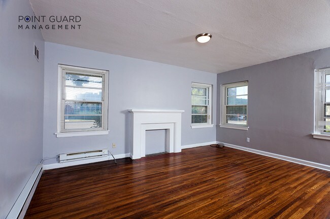 Foto del edificio - 3304 E Douglas Ave