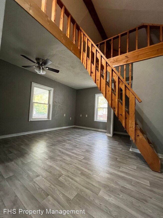 Building Photo - 3 br, 1 bath House - 2128 N Howard Ave