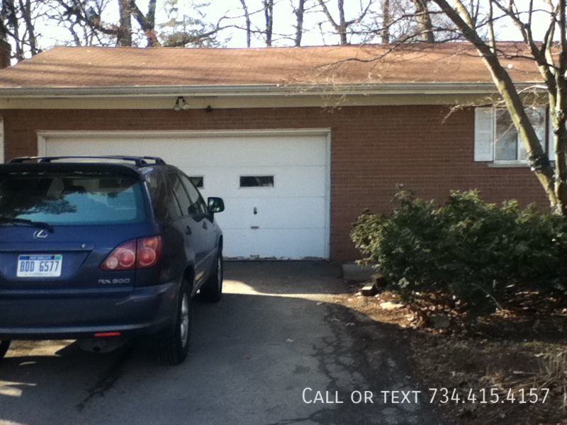 Primary Photo - 3348 Golfside (3348 Golfside Rd)