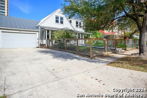 Building Photo - 211 Allensworth St
