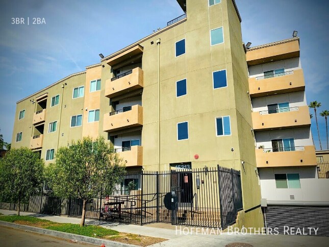 Building Photo - 15313 Cabrito Rd Van Nuys, CA 91406