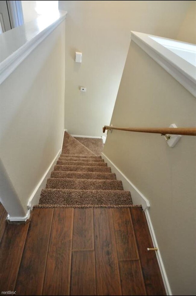 Foto del edificio - 3 br, 2.5 bath Townhome - 2915 Loganberry ...