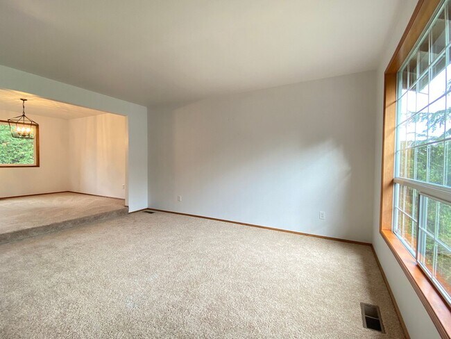 Foto del edificio - Beautiful 4BR Home in Hillshire Terrace