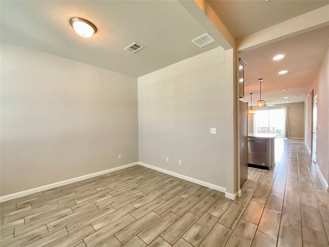 Building Photo - 117 Broken Oak Dr