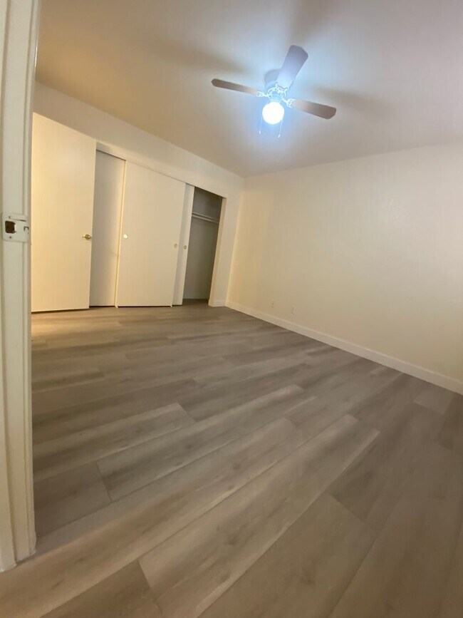 Foto del edificio - 7570 W Flamingo Rd