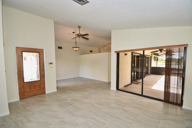 Foto del edificio - 21518 Summertrace Cir